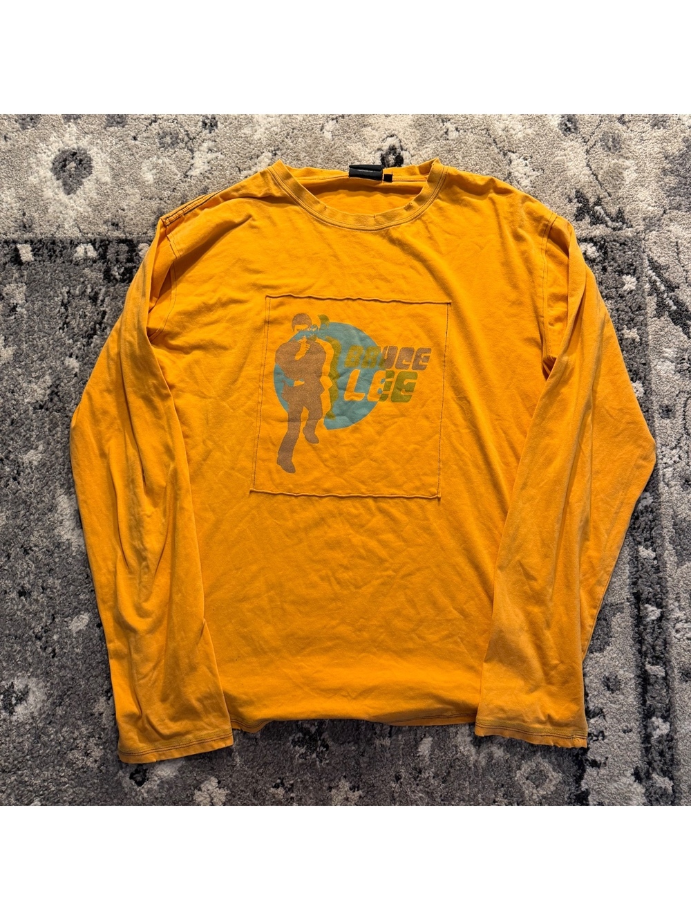 Bruce Lee Yellow Long Sleeve Graphic T-Shirt Size M